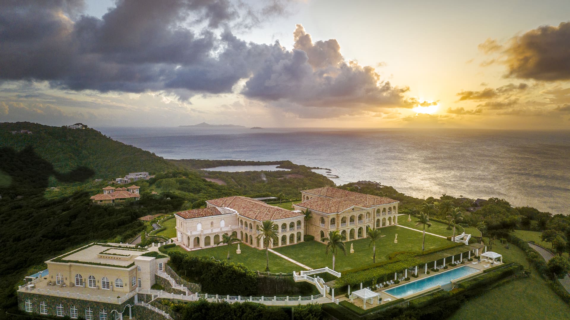 Luxurious Mansions