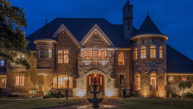Luxurious Mansions