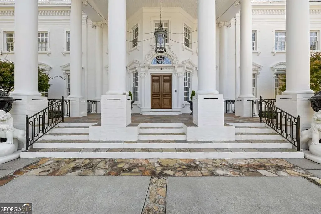 Luxurious Mansions
