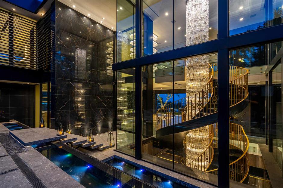 Tracking the Market for Luxurious Mansions in 2026