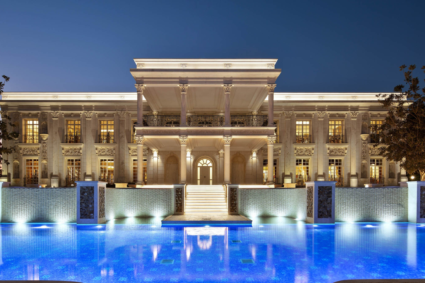 Luxurious Mansions