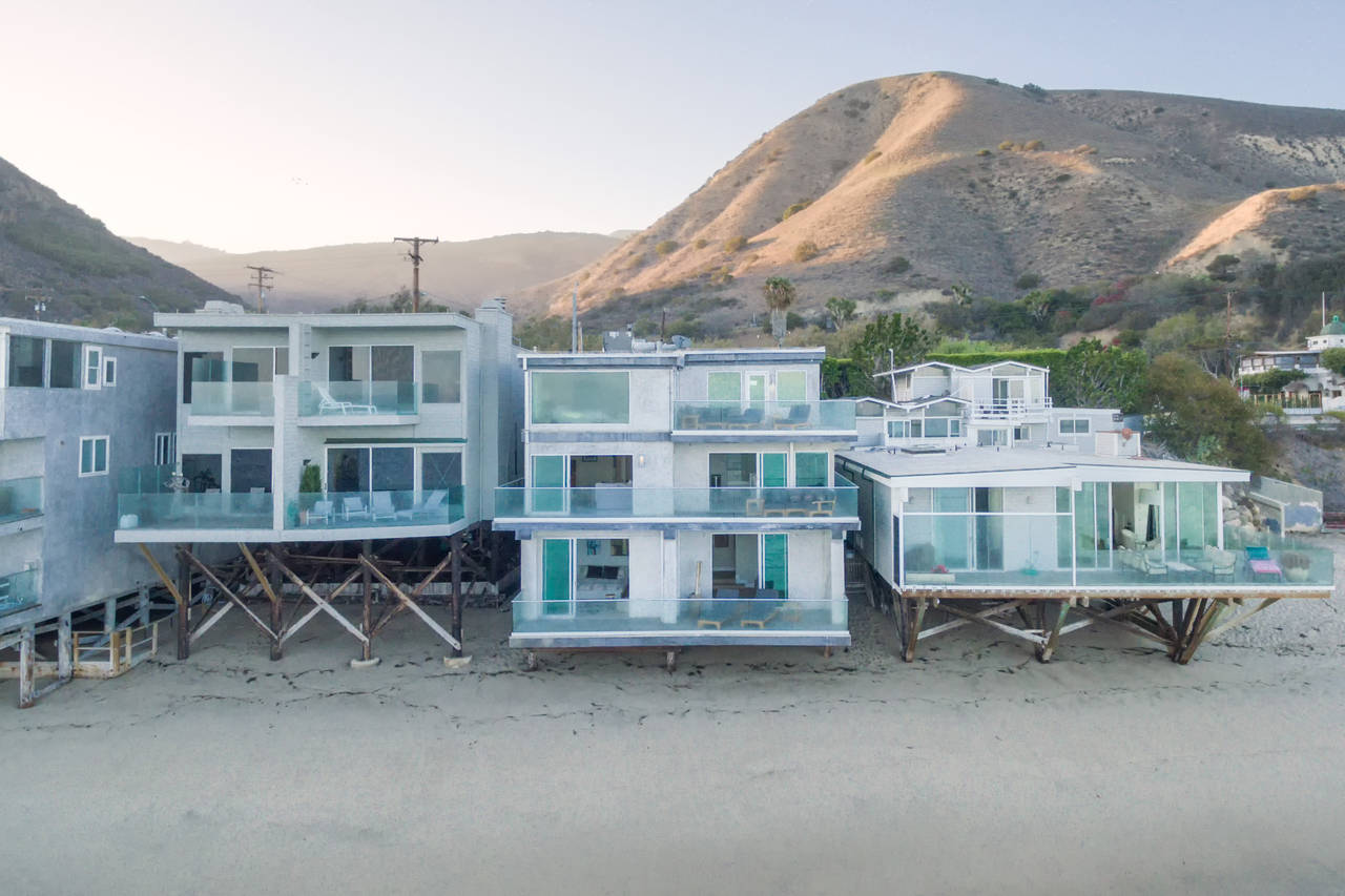 Malibu modern beachfront mansion