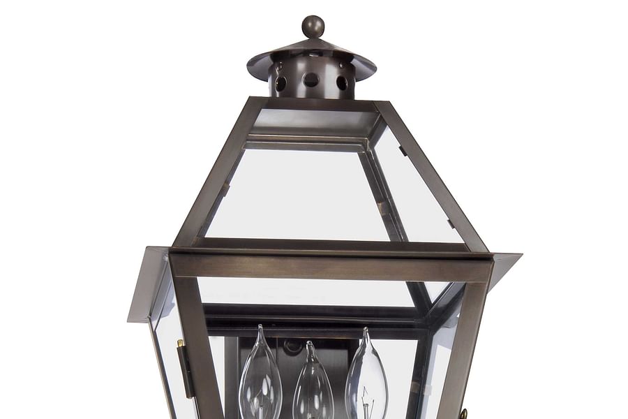 New Orleans gas lanterns garden