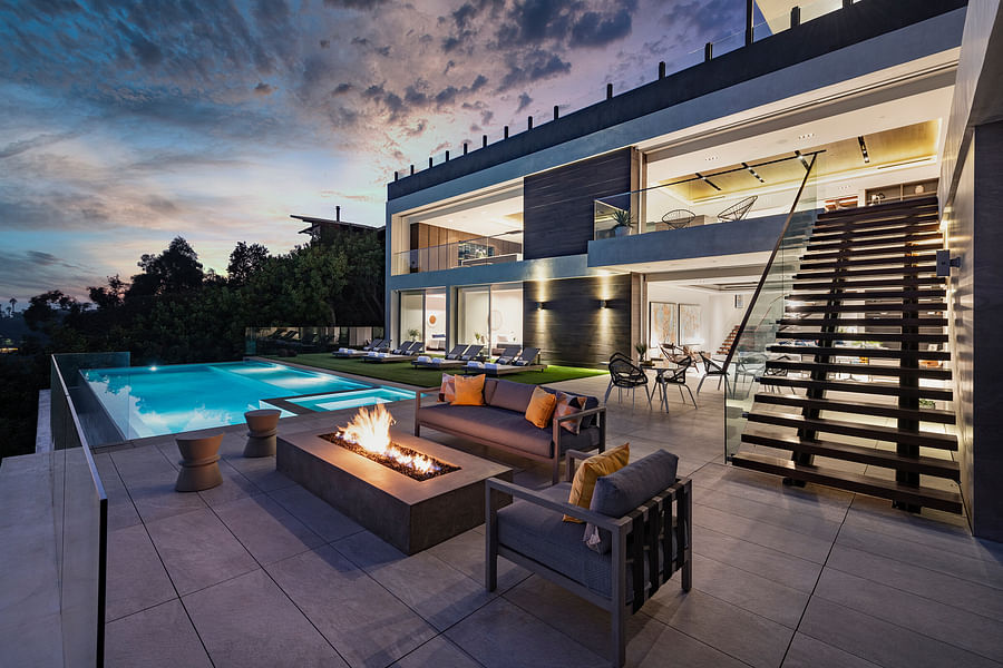 modern mansion with indoor-outdoor design