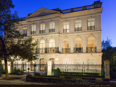 A Tour of Chicago's Most Luxurious Mansions