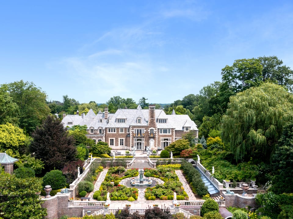 Mansions of the Fifth: An Exemplar of Luxury and Elegance