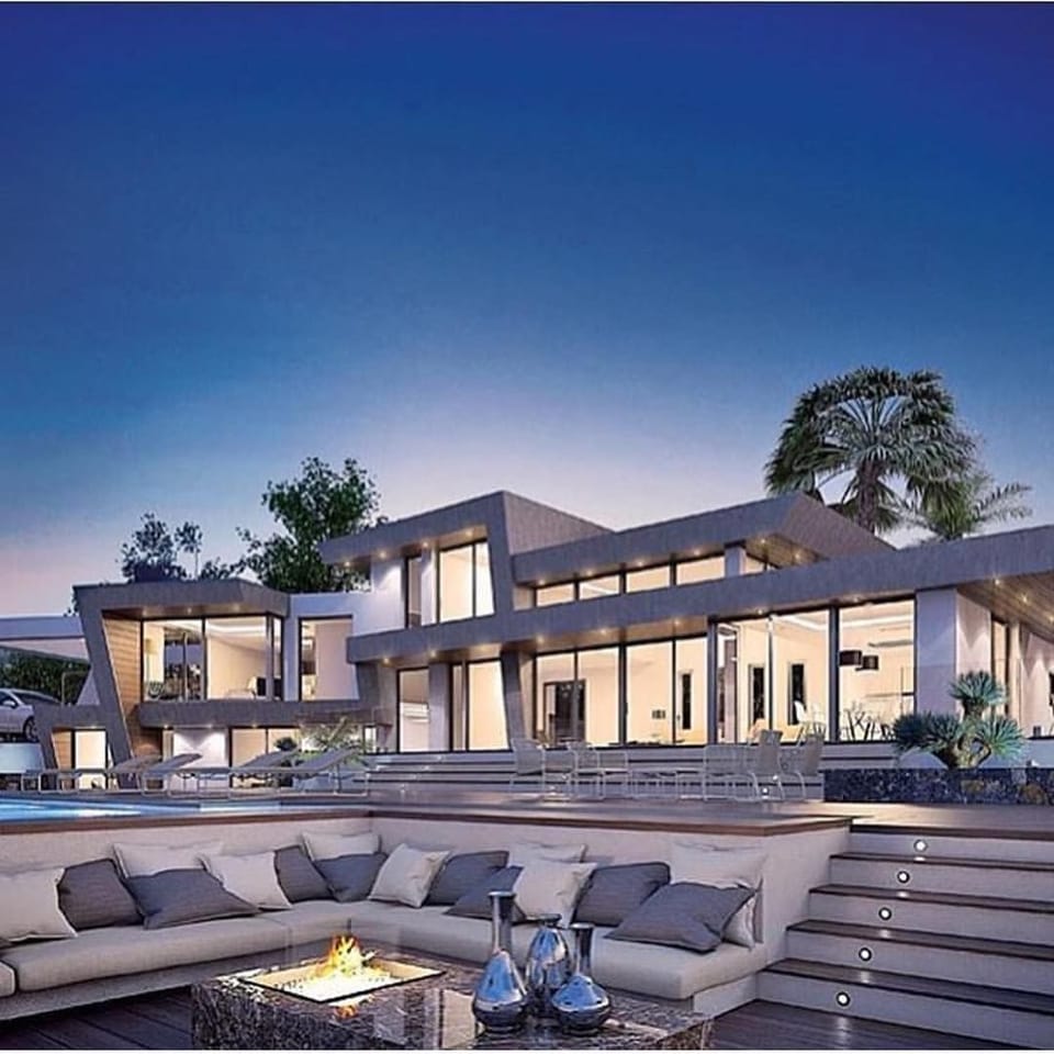 Modern Mansions: The New Face of Luxury Living